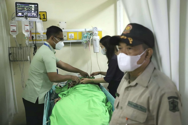 Antisipasi Balap Liar, Tiga Petugas Satpol PP Surabaya Ditabrak Pemotor