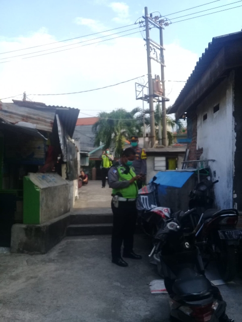 Patroli Rutin Antisipasi Judi Burung Merpati dilakukan Anggota Polsek Tambaksari bersama 3 Pilar di Gubeng Masjid Surabaya