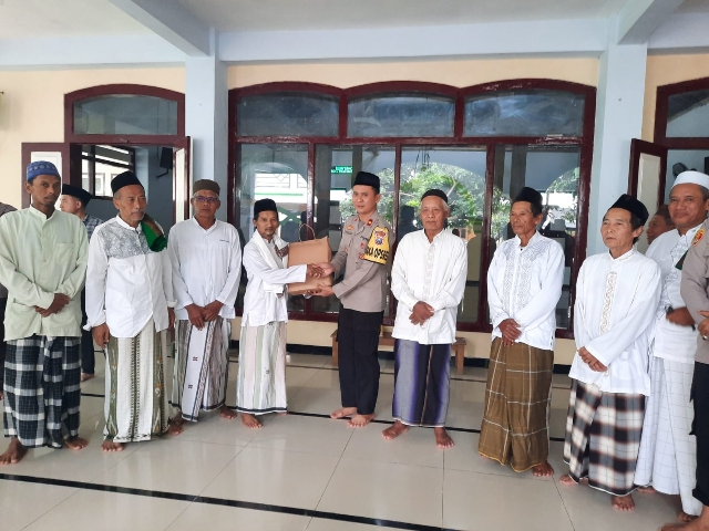 GELAR JUM’AT CURHAT, POLRES NGANJUK TAMPUNG ASPIRASI MASYARAKAT
