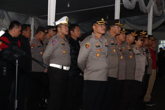 Apel Gelar Pasukan Pengamanan Malam Takbiran Idul Fitri 1444 H Dipimpin Langsung oleh Wakapolrestabes Surabaya