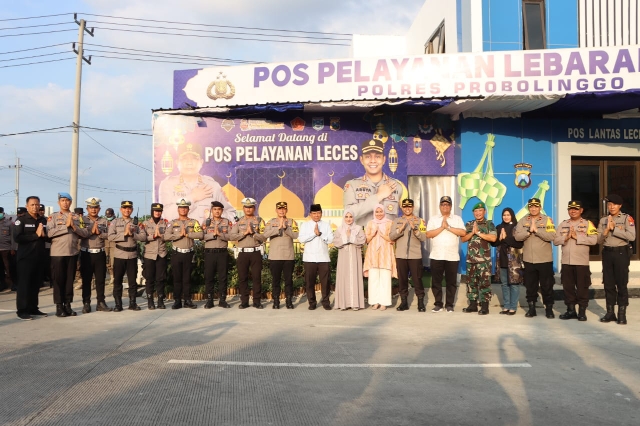 Beri Motivasi Petugas Ops Ketupat Semeru 2023, saat Kapolda Jatim Mengunjungi Posyan di Probolinggo Raya