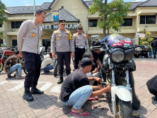 Polres Nganjuk Mulai kembalikan Motor hasil Penindakan KRYD, Kapolres Nganjuk : Penuhi Dulu Persyaratannya