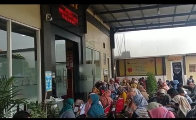 Polres Lamongan Digeruduk Ratusan Guru PPPK. Ternyata  untuk Mengurus SKCK