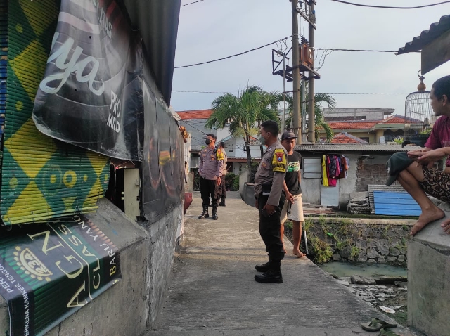 Polsek Tambaksari bersama 3 Pilar melakukan Patroli Rutin Antisipasi Judi Burung Merpati di Gubeng Masjid Surabaya