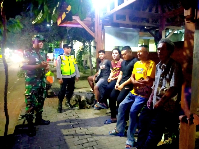 Patroli Dialogis Jaga Kamtibmas dilakukan TNI-Polri di Ngawi dengan Kompak