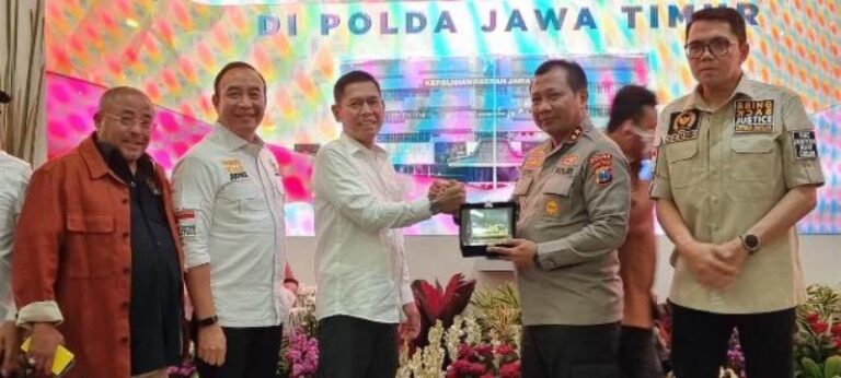 Komisi III DPR RI Pastikan Tusi Polri Jaga Kamtibmas Berjalan Lancar saat Mengunjungi Polda Jatim