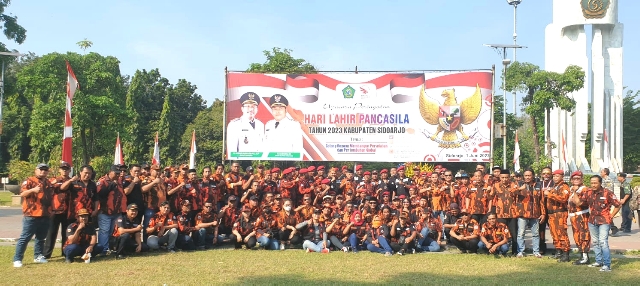 MPC Pemuda Pancasila Sidoarjo Peringati Hari Lahir Pancasila di Alun – Alun Sidoarjo dengan Kekuatan Penuh Kader-Kadernya