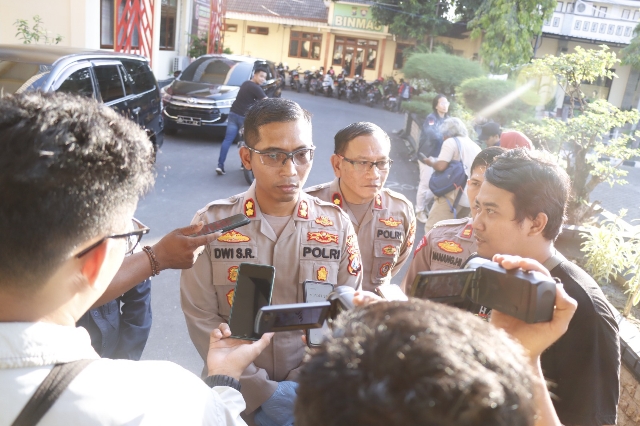Tak Percuma Lapor Polisi, Kapolres Situbondo Serahkan 3 Unit Motor Hasil Ungkap Curanmor Kepada Pemiliknya