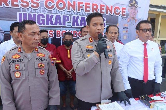 Tiga Tersangka Penipuan Modus Tukar Uang berhasil Diamankan di Polres Bondowoso