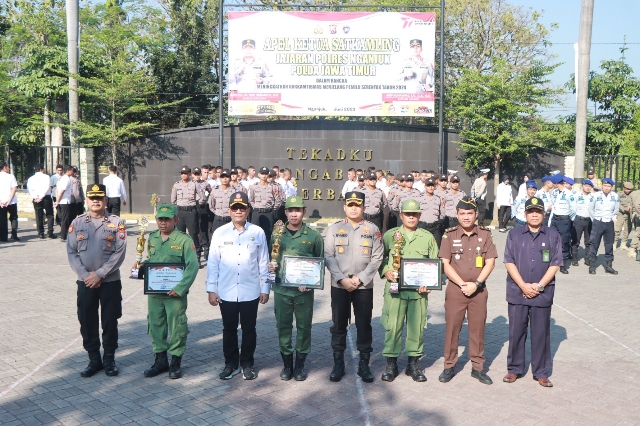 Polres Nganjuk Gelar Apel Ketua Satkamling, Kapolres Nganjuk : Harus Bisa Menjadi Cooling System