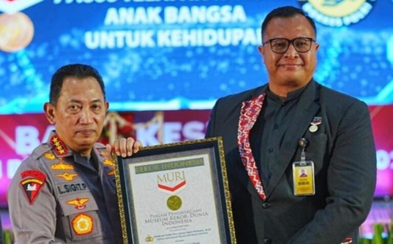 Polri Pecahkan Rekor MURI Latihan BHD Menjelang HUT Bhayangkara ke-77