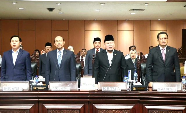 Dihadiri Raja-Raja Nusantara, Sidang Paripurna DPD RI Sepakati Penguatan Sistem Bernegara