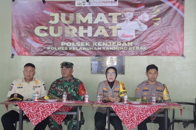 Jumat Curhat Kapolres Pelabuhan Tanjung Perak Dengar Aspirasi Warga Tanah Kali Kedinding