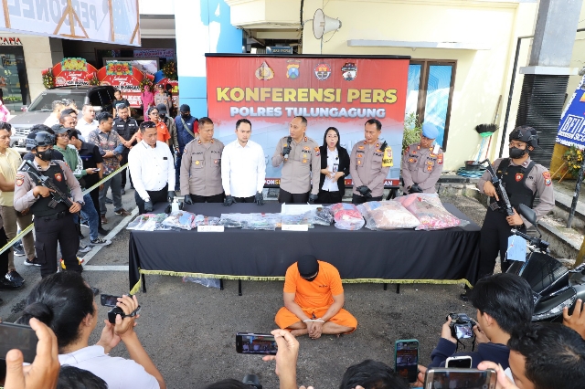 Tersangka Pembunuhan Suami Istri di Tulungagung berhasil Diamankan Polisi