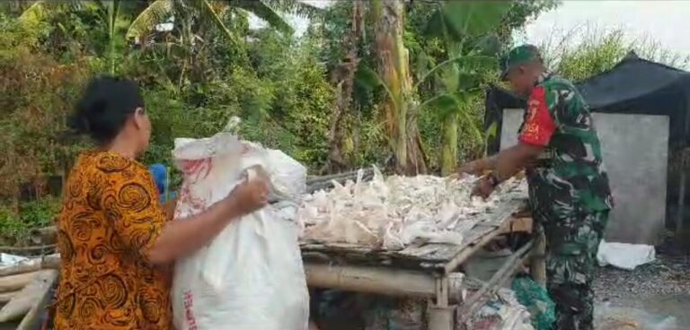 Serka Candra Kunjungi Tempat Pengolahan Asinan Ikan Pari Warga Binaan