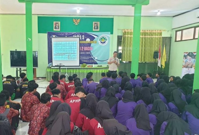 Polres Nganjuk Lakukan Penyuluhan Bahaya Narkoba di Sekolah–Sekolah
