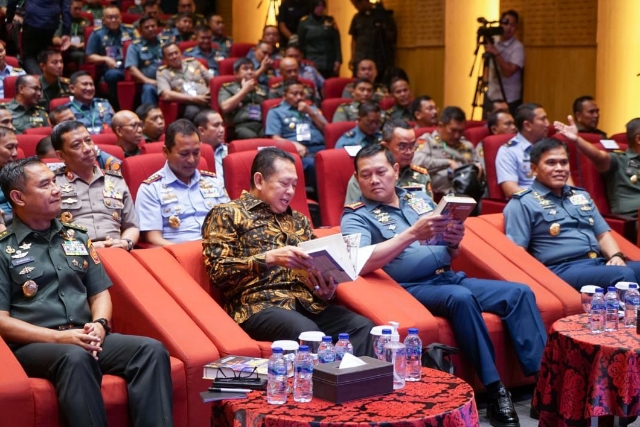 Ketua MPR RI Bamsoet Apresiasi Peluncuran Buku ‘Perang Rusia Vs Ukraina Perspektif Intelijen Strategis’