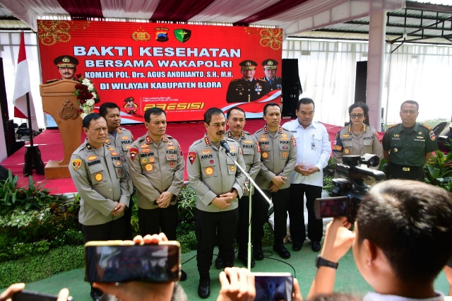 Wakapolri Gelar Bakti Sosial dan Kesehatan di Kabupaten Blora