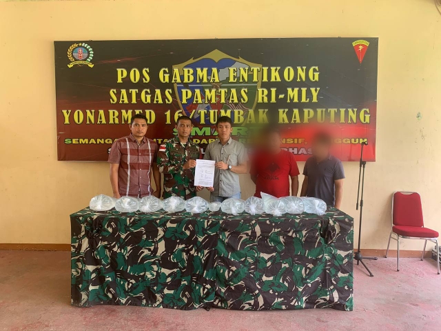 Satgas Pamtas Yonarmed 16/TK Gagalkan Peredaran Minuman Keras di Perbatasan RI-Malaysia