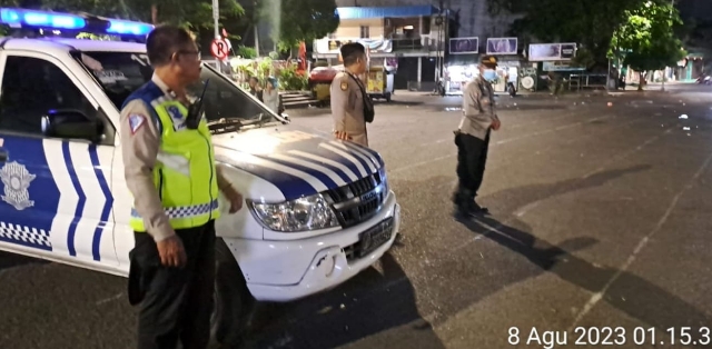 Patroli Antisipasi Kejahatan Malam dilakukan Anggota Polsek Tambaksari Polrestabes Surabaya