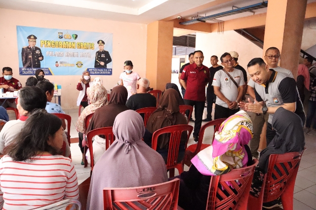 Lewat Candra Kerti, Polres Kediri Kota Gelar Baksos Hingga Pemeriksaan Kesehatan Gratis Bagi Warga