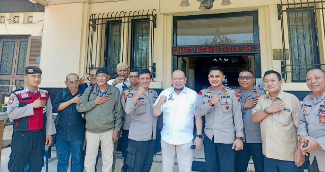 Ketua DPD RI Berkunjung ke Polsek Simokerto Apresiasi Pelayanan yang Ramah dan Humanis Ke Masyarakat