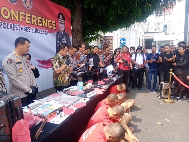 Komplotan Pembobol Rumah Mewah di Empat Tempat yang Berbeda Wilayah Hukum Surabaya Ditangkap Polisi