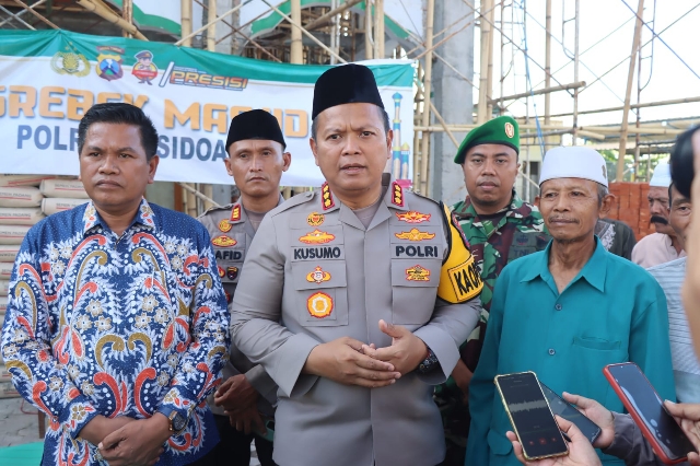 Polresta Sidoarjo Berbagi Berkah di Jumat Curhat