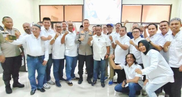 Kapolda Jatim Silatuhrahmi ke Markas PWI Jatim Ajak Insan Pers Ikut Berperan Aktif Wujudkan Pemilu 2024 Kondusif