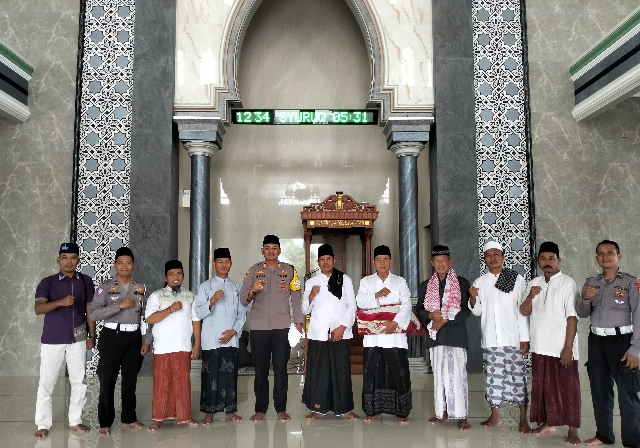 Kapolsek Menganti Lakukan Safari Jum’at di Masjid Roudhotul Muttaqin Putat Lor