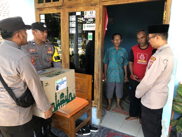 Polri Peduli, Polres Tulungagung Beri Bantuan Keluarga Balita yang Diduga Dibunuh Ayah Kandungnya