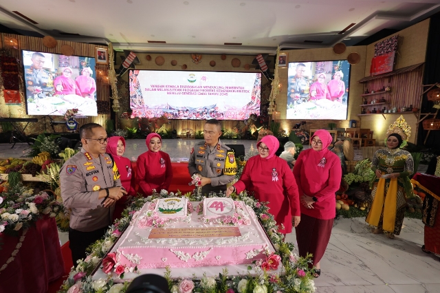 Kapolda Jatim Apresiasi Kepedulian Yayasan Kemala Bhayangkari Mencerdaskan Anak Bangsa
