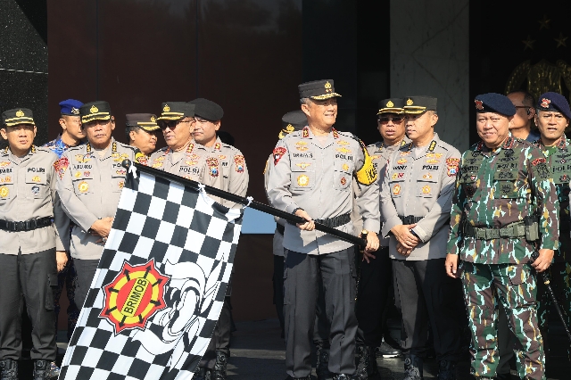 Tradisi Pengambilan Air Suci Sambut Hari Bhayangkara ke–78 Dipimpin Langsung Kapolda Jatim