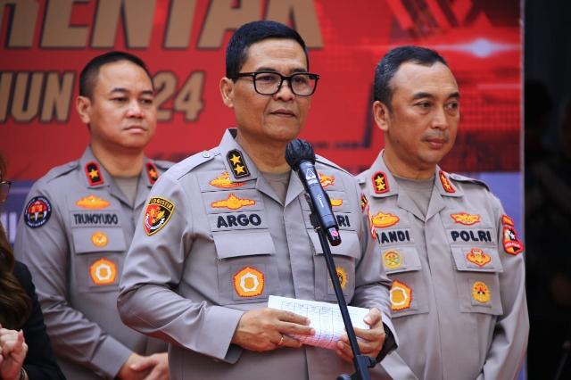 Dalam Menyambut Hari Bhayangkara ke-78, Polri Bangun Fasilitas Air Bersih hingga Perbaiki Tempat Ibadah