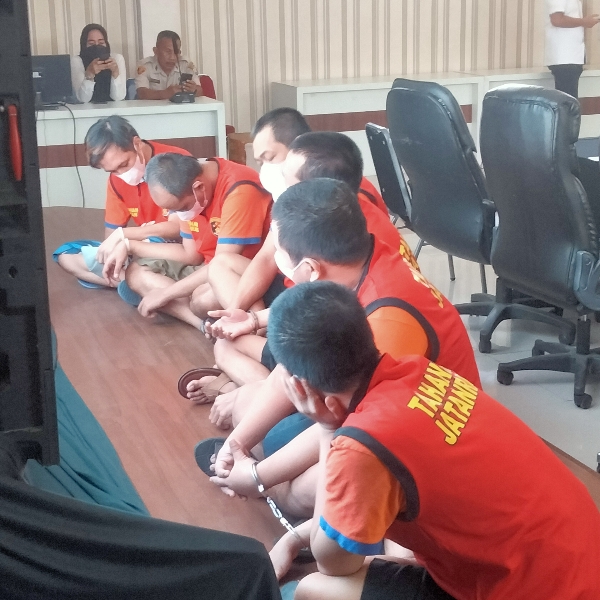 Polisi Bekuk Komplotan Judi Online Beromzet Ratusan Juta Rupiah