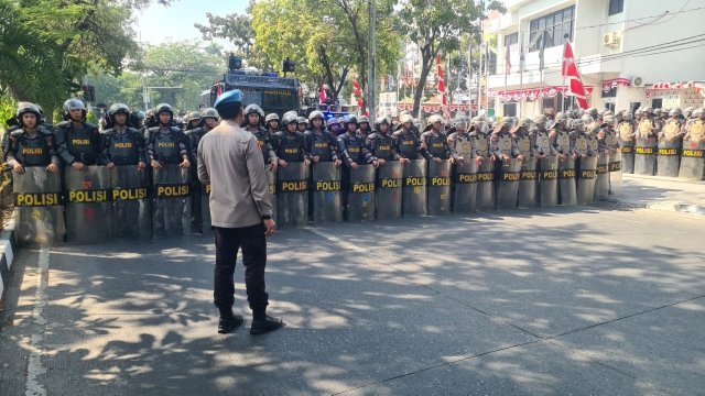 Polrestabes Surabaya Gelar Sispamkota di KPU, Antisipasi Potensi Kerawanan