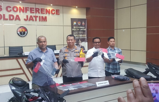 Polda Jatim Bekuk Komplotan Pemeras Mengaku Polisi