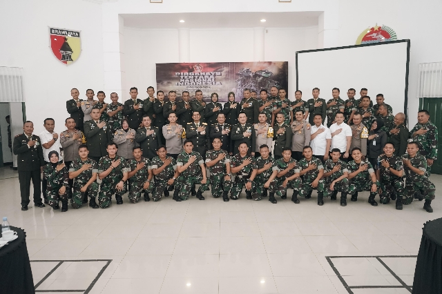 Kapolrestabes Surabaya Hadiri Peringatan HUT ke-79 TNI di Makorem Bhaskarajaya, Tegaskan Sinergi untuk Pilkada Damai