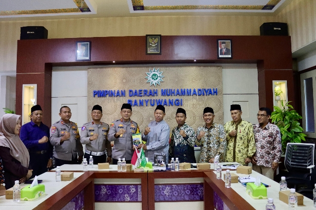 Cooling System, Kapolresta Banyuwangi Silaturahmi ke PD Muhammadiyah Pererat Sinergitas Wujudkan Pilkada 2024 Damai