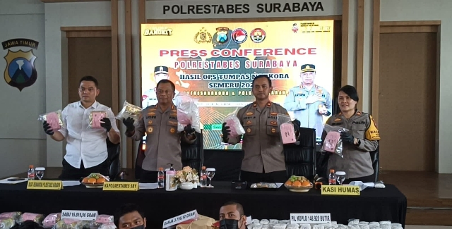 Polrestabes Surabaya Melaksanakan Press Release terkait Hasil Tumpas Narkoba Semeru 2024 dengan jumlah 16 Kilo Sabu