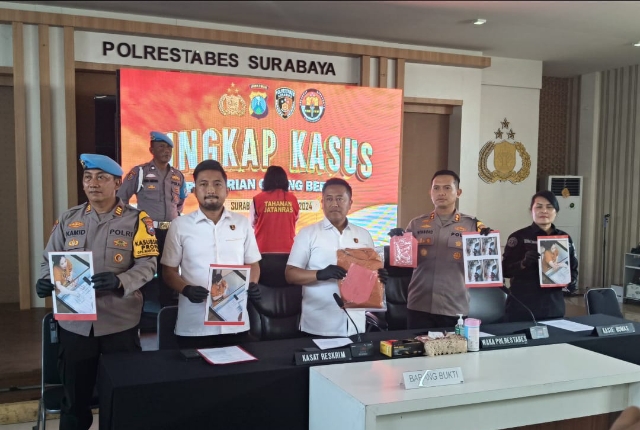 Seorang Wanita Pencuri Perhiasan Bersertifikat Viral di Media, diamankan Anggota Satreskrim Polrestabes Surabaya
