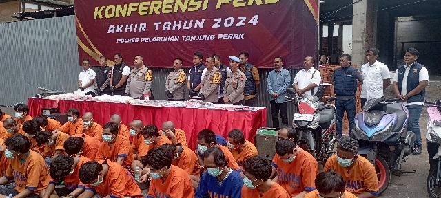 Polres Pelabuhan Tanjung Perak Melaksanakan Giat Press Release dengan sejumlah Beberapa Kasus dalam Kurun Waktu Satu Tahun