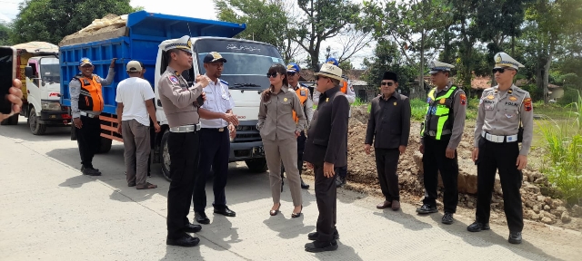 Polres Kendal bersama Komisi C DPRD dan Dishub Tertibkan Truk Muatan Galian C