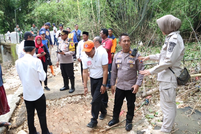 Polres Bangkalan Terjunkan Pleton Siaga di 3 Desa, dengan Sigapnya Menangani Bencana