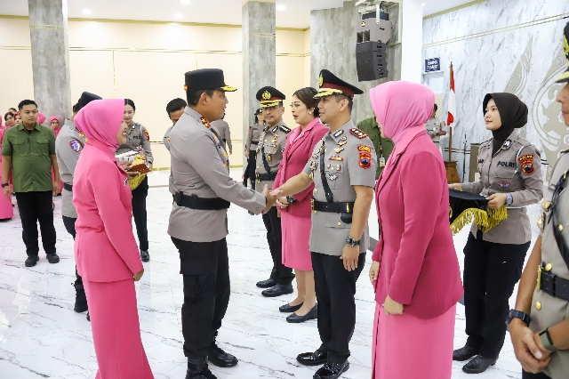 Kapolda Jateng Pimpin Sertijab Kapolrestabes Semarang, Kapolres Karanganyar, dan Kapolres Temanggung