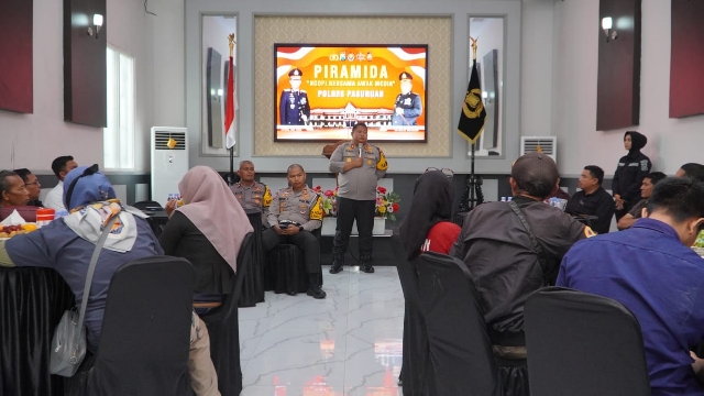 Jalin Keterbukaan Informasi, Kapolres Pasuruan Ngopi Bareng Awak Media