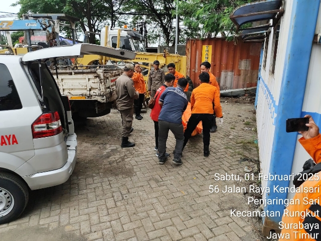 Digegerkan dengan Penemuan Mayat  Menggantung di Wonorejo Timur Surabaya