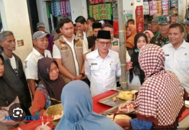 Wabup Pasuruan Gus Shobih Turun ke Pasar Tradisional Pantau Harga Jelang Ramadhan
