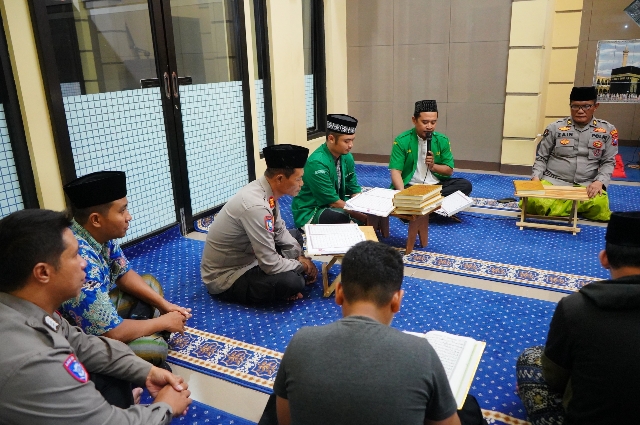 Polres Probolinggo Kota Menggelar Tadarus Rutin Sepanjang Bulan Ramadhan dengan Menggandeng GP Ansor