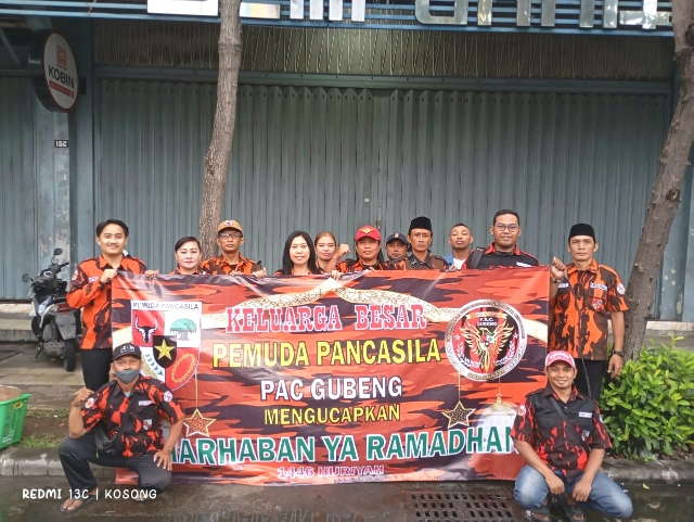 Berbagi Takjil dan Buka Bersama di Bulan Ramadhan Pemuda Pancasila PAC Gubeng